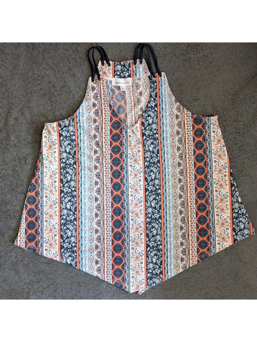 Modern Attraction Women's Large Sleeveless Patterned Top